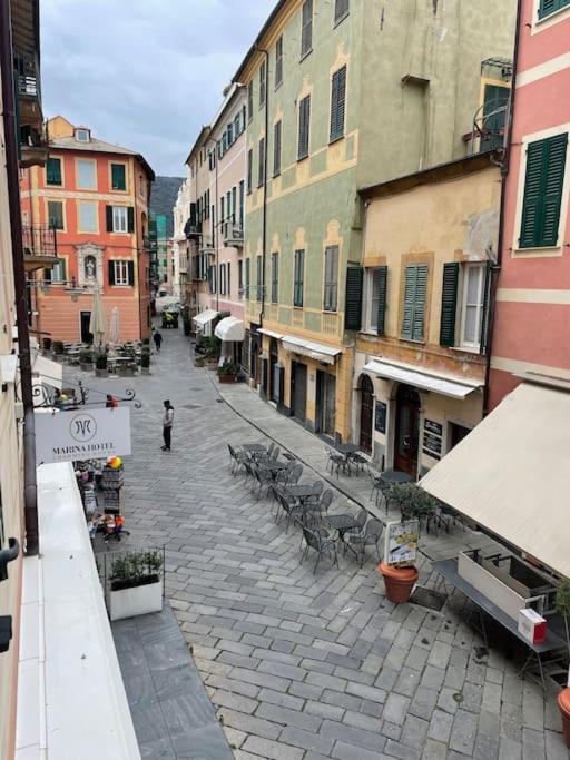 Appartamento In Centro Storico Finale Ligure Esterno foto